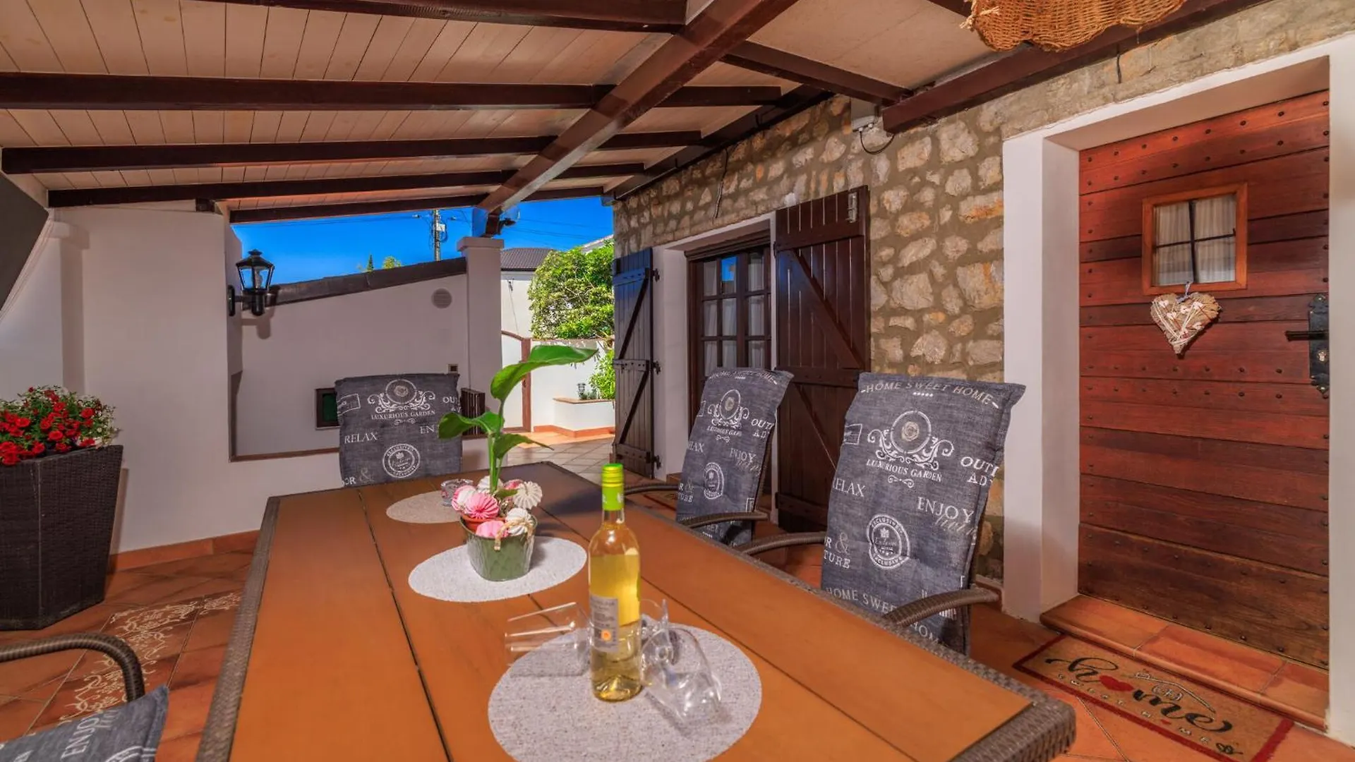 Holiday home Bobbys Home Selce